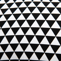 Breastfeeding pillow Zaffiro - Triangles white and black
