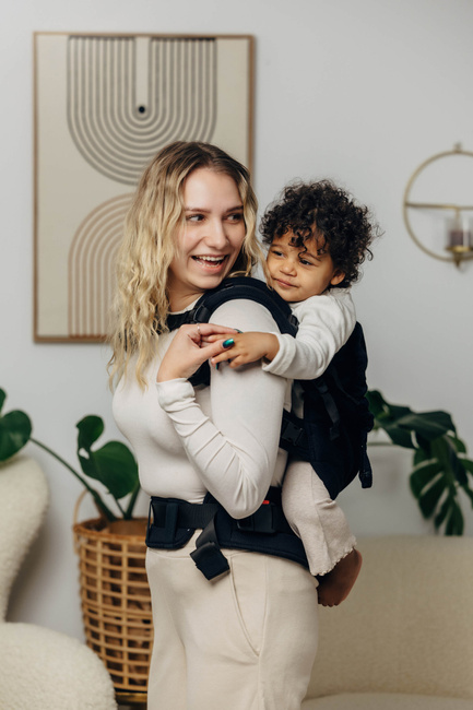 LennyLamb Baby carrier: LennyPreschool : Litte Herringbone Ebony Black