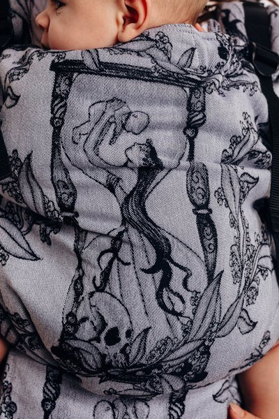 Lenny Lamb Baby carrier: LennyUpGrade: Time (with skull)