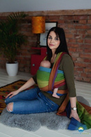 Chusta tkana Little Frog Ciemna Tęczowa Aura