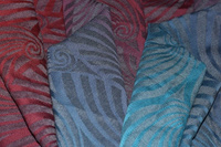 Chusta tkana Yaro Dandy Coral Reef Grad Grey Wool