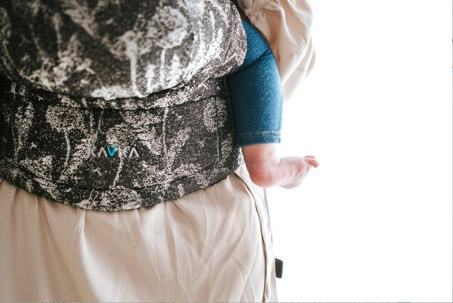 Nosidełko Kavka Multi-age: Black Danelions Bamboo