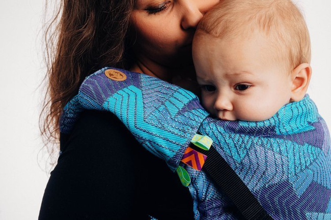 Lenny Lamb Baby carrier: LennyUpGrade: Prism Blue Ray