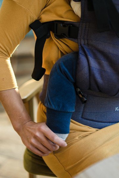 Nosidełko Kavka Multi-age blueberry herringbone