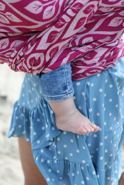 Woven Wrap Yaro Slings - La Vita Duo Fuchsia White Tencel Seacell