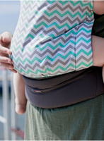 Nosidełko Kinder Hop Basic: Turquoise Zig Zag