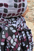 Chusta tkana Yaro Slings - Petals Duo Black Purple Hemp