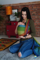 Chusta tkana Little Frog Ciemna Tęczowa Aura