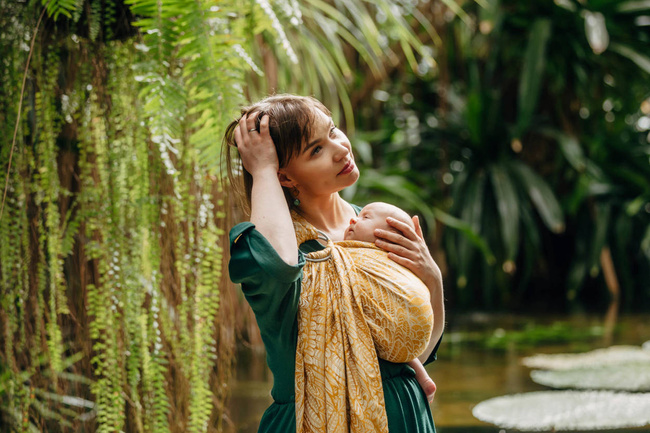 LennyLamb Ring Sling - Wild Soul: Aurum