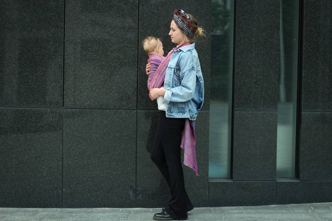 Chusta tkana Yaro Gravity Duo Aqua Grad Orange Violet Tencel