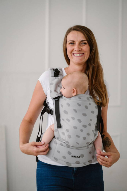 Nosidełko Kavka MultiAge Magnetic: Grey Dots Print