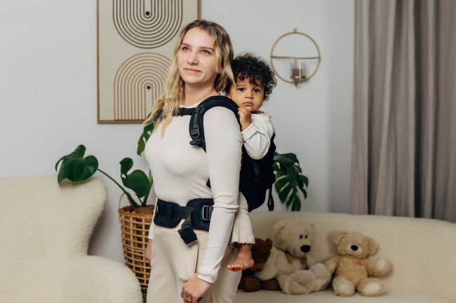 Nosidełko LennyLamb - LennyPreschool: Mała Jodełka Czarny Heban