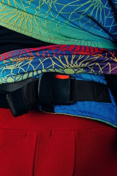 LennyHybrid Half Buckle Carrier - Rainbow Lotus