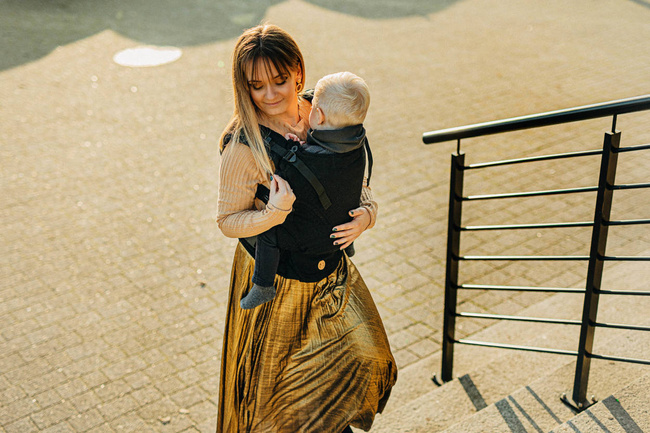 Nosidełko LennyLamb LennyUpGrade - Pawi Ogon - Pitch Black