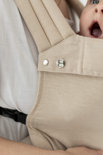 Qusy adjustable ergonomic carrier  2.0 - Sand Twill Bamboo