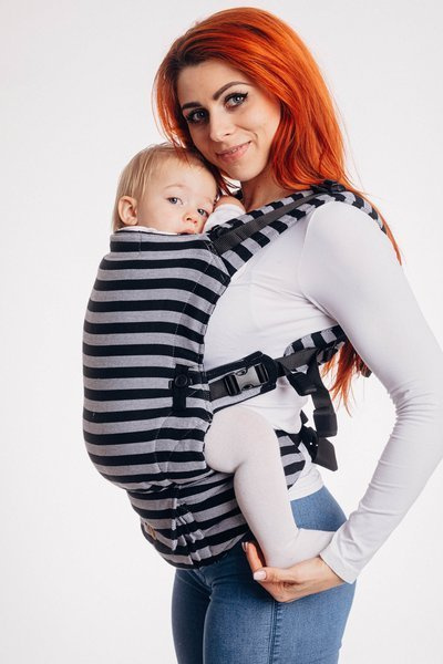 Nosidełko LennyLamb: LennyUpGrade Światła i Cienie