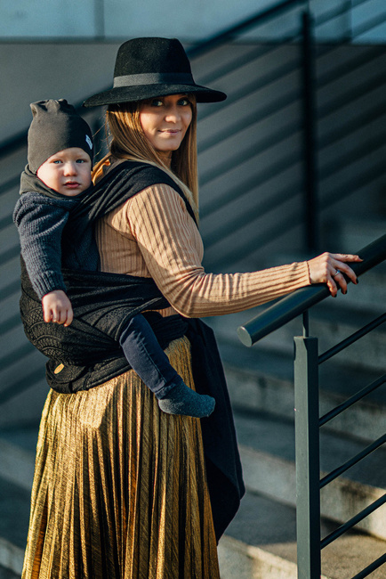 LennyHybrid Half Buckle Carrier - Peacock's Tail Pitch Black