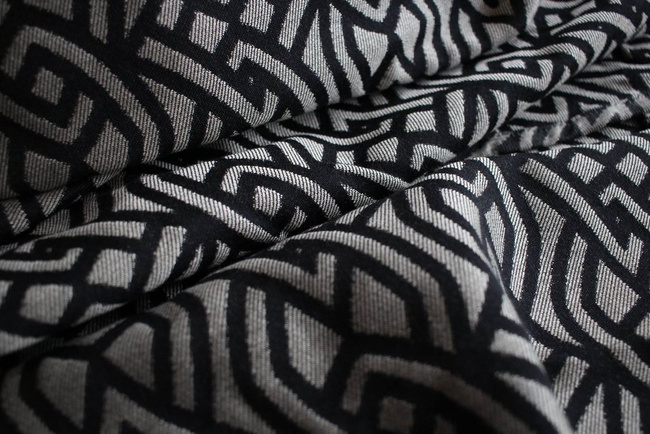 Chusta tkana Yaro Braid Black Natural Seacell Wrap