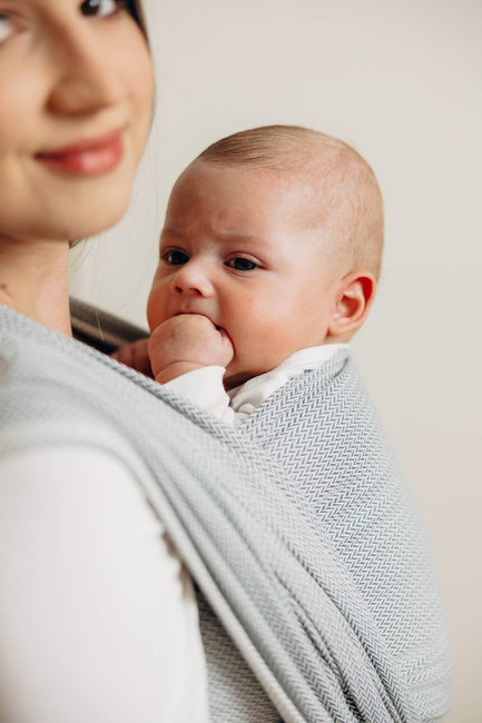 Basic Line Baby Sling Lenny Lamb - Little Herringbone Grey