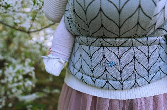 Nosidełko Kavka Multi-age Blossom Braid