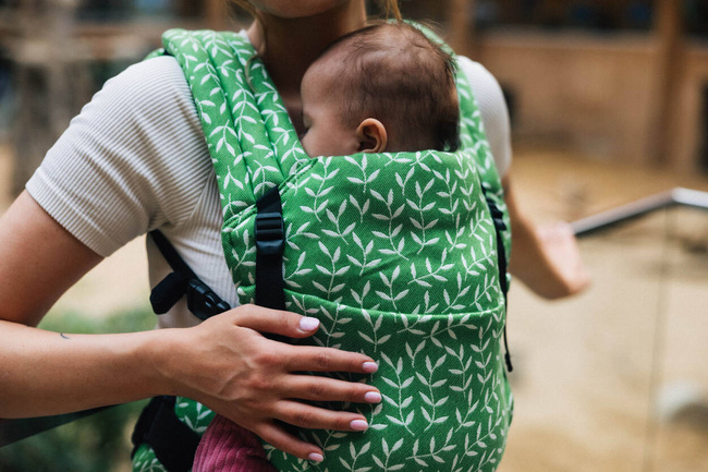 LennyLamb baby carrier LennyLight - ENCHANTED NOOK - EVERGREEN