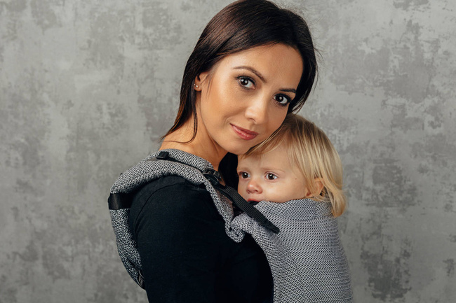 LennyLamb Baby carrier: LennyUpGrade: Litte Herringbone Ombre Grey
