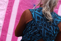 Chusta tkana Yaro La Vita Blue-Black Linen 