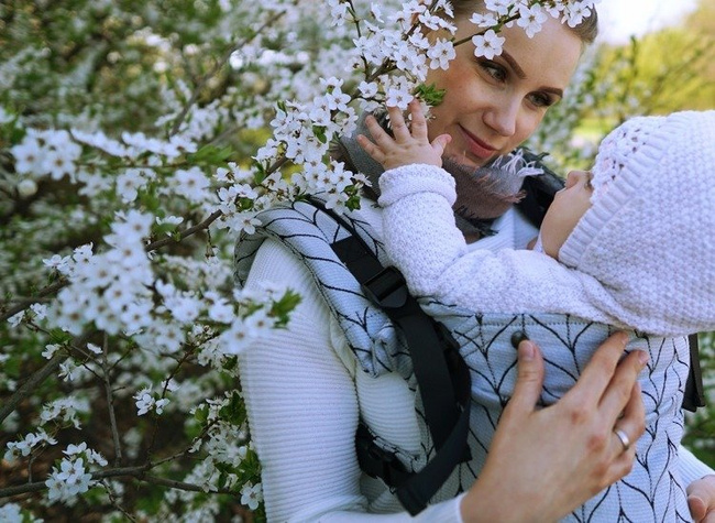 Baby carrier Kavka Multi-age Blossom  Braid 