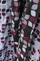 Chusta tkana Yaro Slings - Petals Duo Black Purple Hemp