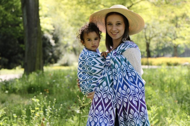 Woven wrap Yaro La Vita Puffy Peacock Rainbow