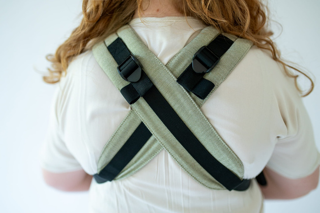 Qusy adjustable ergonomic carrier  2.0 - Olive Twill (Bamboo, Linen, Cotton)