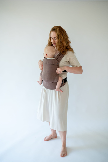 Baby Carrier Qusy Mini 2.0 - MOCHA MOUSSE LINEN