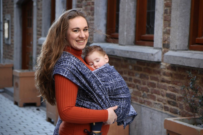 Chusta kółkowa Yaro Sparkling Ultra Navy Grey Repreve