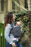 Chusta tkana Yaro Sling - Polka Dot Contra Black White