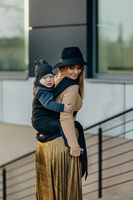 LennyHybrid Half Buckle Carrier - Peacock's Tail Pitch Black