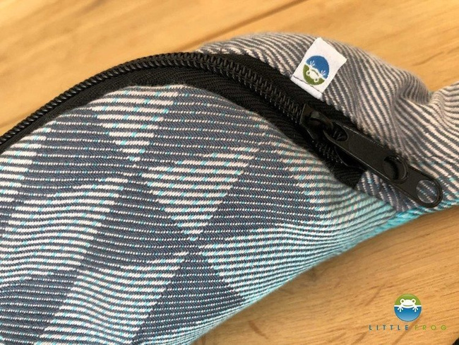 Saszetko-nerka Little Frog - Navy Illusion - Grey