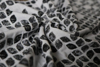 Chusta tkana Yaro Slings -  Petals Ultra Black White Grey Tencel 
