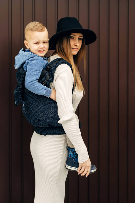 Lenny Lamb Baby carrier: LennyPreschool: Peacock's Tail Sublime