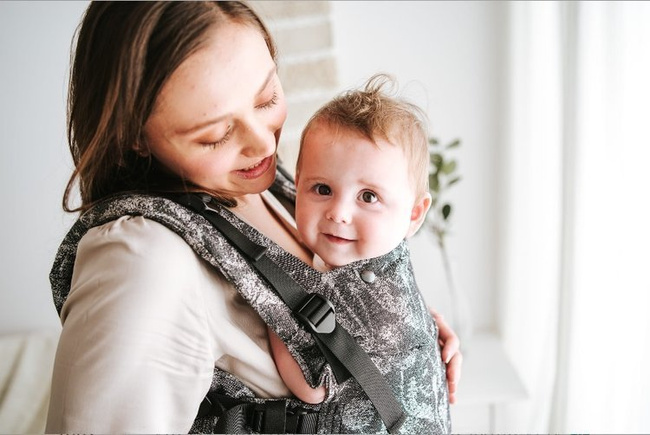 Nosidełko Kavka Multi-age: Black Danelions Bamboo