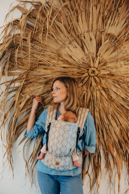LennyLamb baby carrier LennyLight - Petals - Restful