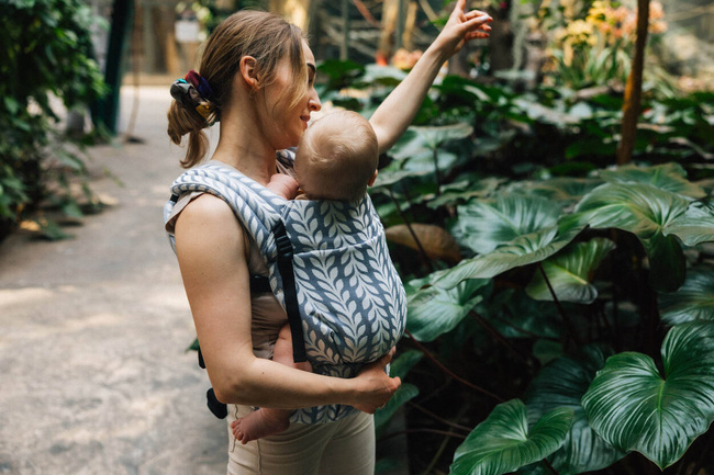 LennyLamb baby carrier LennyLight - Catkin Willow