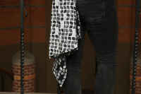 Chusta tkana Yaro Slings -  Petals Ultra Black White Grey Tencel 