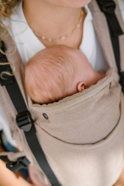 Nosidełko Kavka MultiAge Pro: Walnut Twill Bamboo