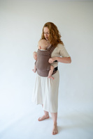Nosidełko Qusy Mini 2.0 - MOCHA MOUSSE LINEN