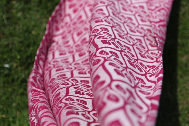 Chusta tkana Yaro Sling - La Vita Duo Fuchsia White Tencel Seacell