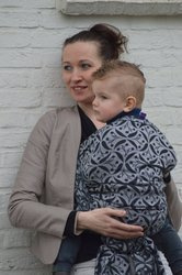 Chusta tkana Yaro Retro Berry black White Repreve