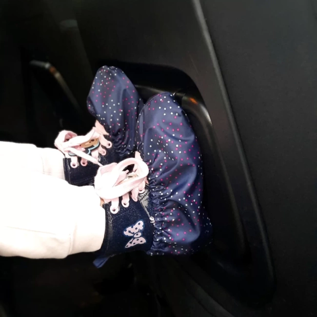 Rollersy - Ochraniacze na buty do samochodu Dots