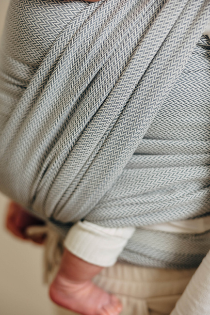 Basic Line Baby Sling Lenny Lamb - Little Herringbone Grey