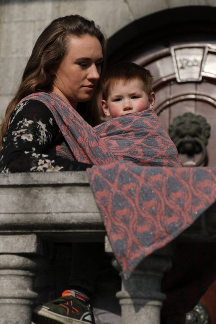 Chusta tkana Yaro Sling - La Fleur Puffy Rose Grey Bourette Glam