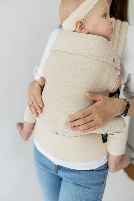 Qusy adjustable ergonomic carrier  2.0 - Sand Twill Bamboo